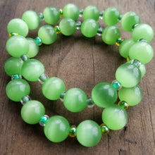 Load image into Gallery viewer, Pink and Green Round Glass Beads