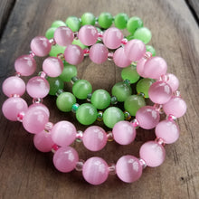 Load image into Gallery viewer, Pink and Green Round Glass Beads