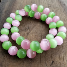 Load image into Gallery viewer, Pink and Green Round Glass Beads